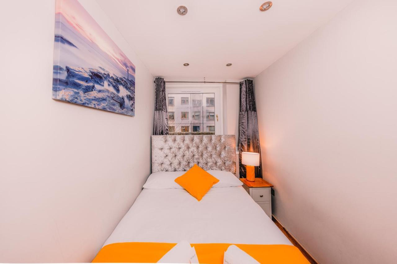 Superb Luxury Quality Central On Canal Apartment *